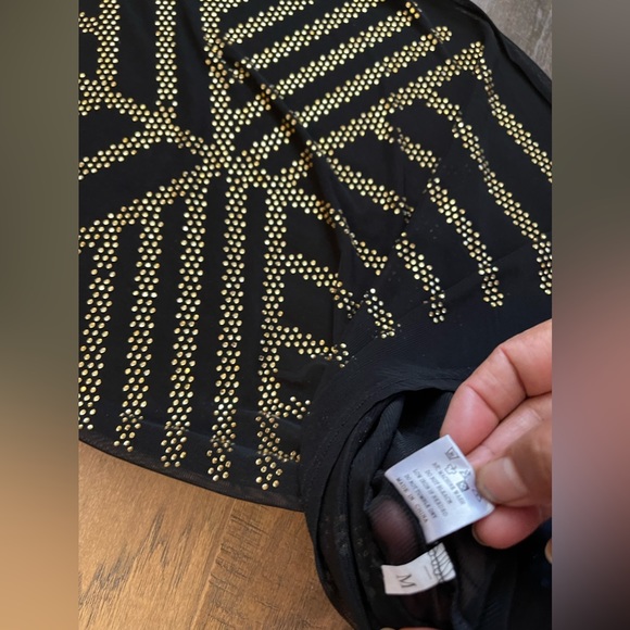 Sheer In Style - Picture 3 of 6